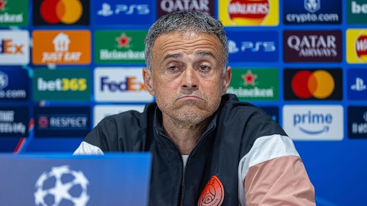 绿联星辰GS2200户外电源